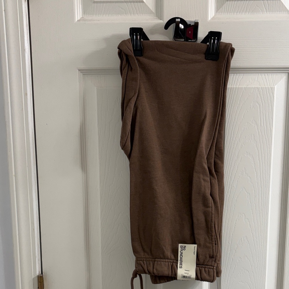 No Boundaries Brown Drawstring Jogger Pants